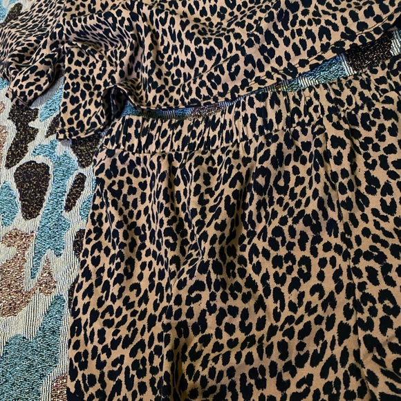 Forever 21 Cheetah Set - Picture 6 of 6